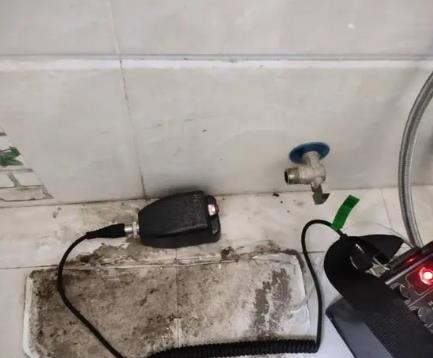 图木舒克屋顶漏水维修公司分享下卫生间漏水的危害及解决方法